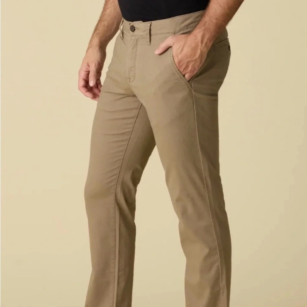Flag & Anthem khaki chino pants in size 33/34